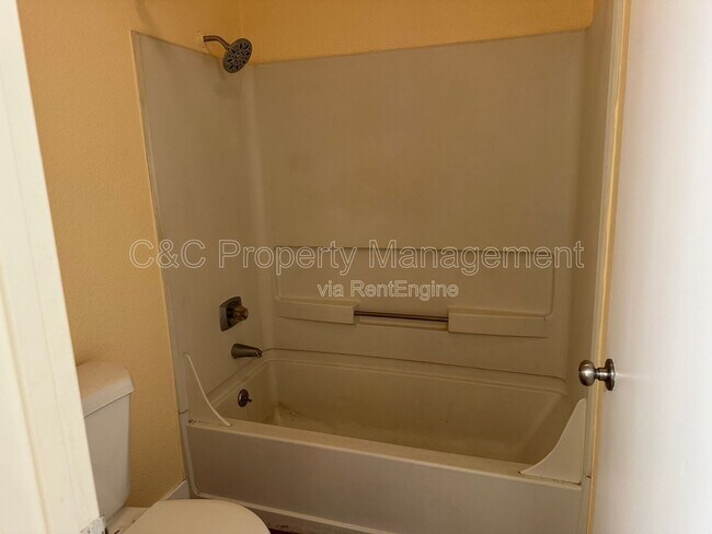 Building Photo - 1019 Dornajo Way