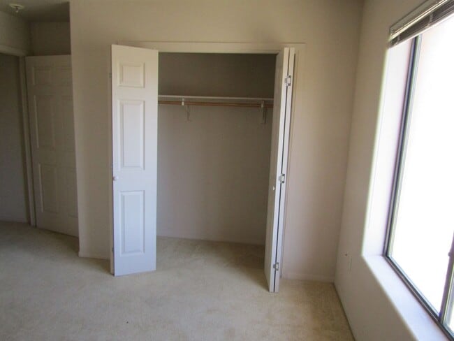 Building Photo - 3603 Los Encinos