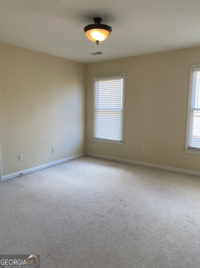 Building Photo - 1313 Bailey's Corner