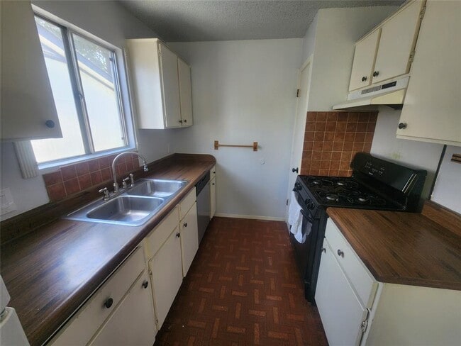 Building Photo - 2810 Dillion Hill Dr