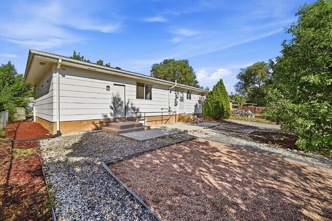 Building Photo - $2,195.95, 5-bed, 2.5-bathroom located in Colorado Springs with a fenced backyard.