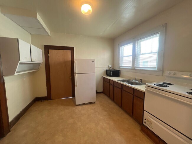 Building Photo - 233-235 Grant Avenue