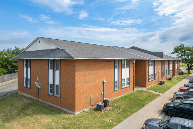 Building Photo - Bellaire Apartments