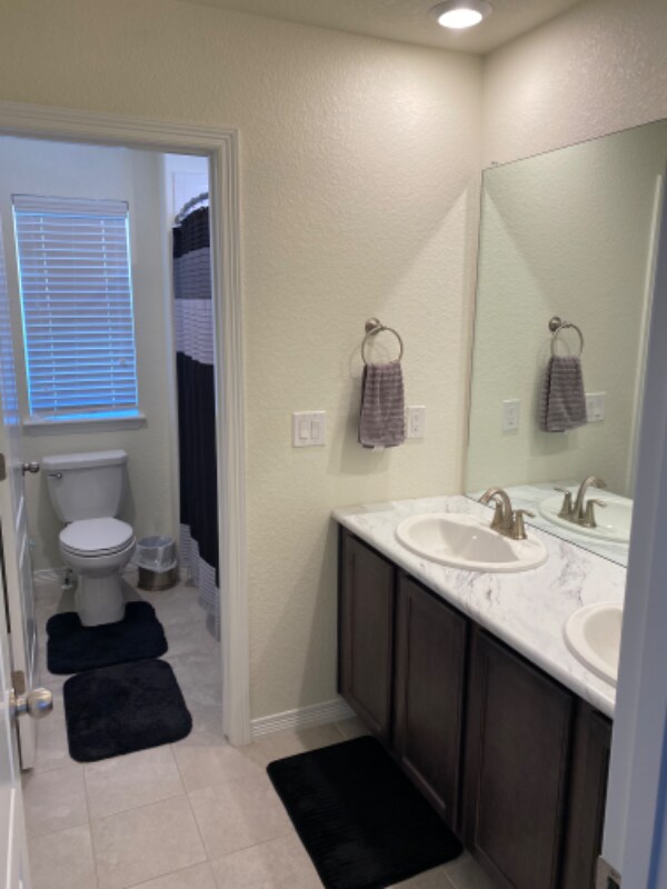 Building Photo - 27335 E Alder Dr