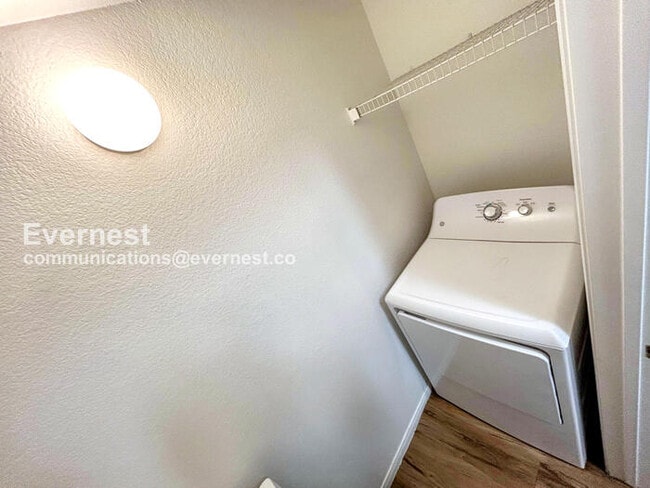 Building Photo - 6955 N Durango Dr