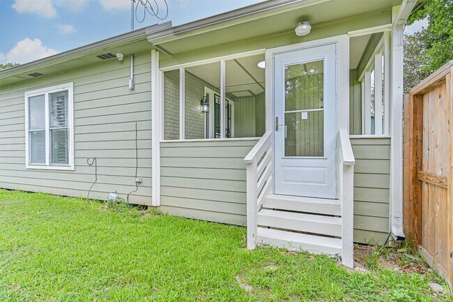 Building Photo - 5220 Krueger Dr