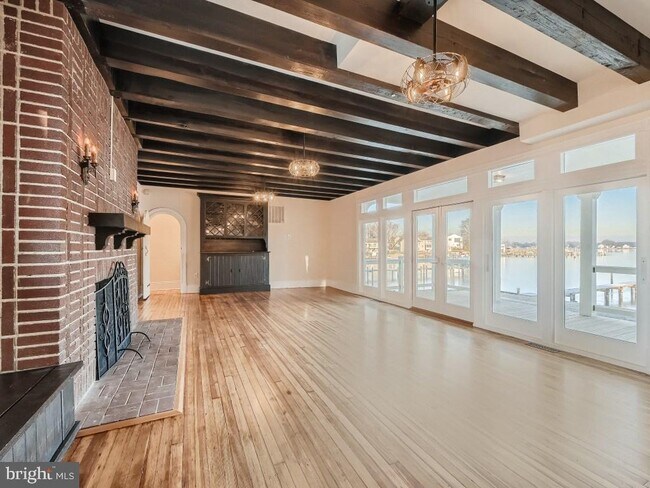 Building Photo - 2100 Rosalie Ave