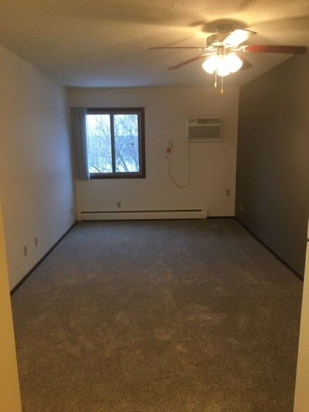 Interior Photo - Shadow Green Apartments