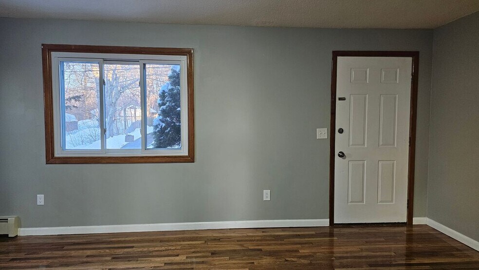 Building Photo - 32 Morrison St