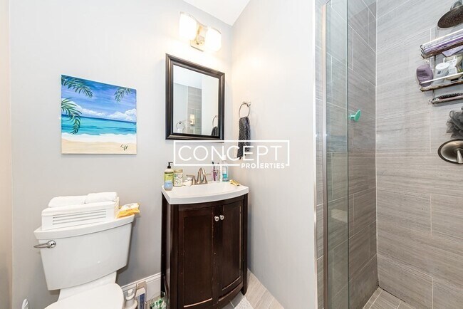 Building Photo - 1566A Tremont St. Unit 2