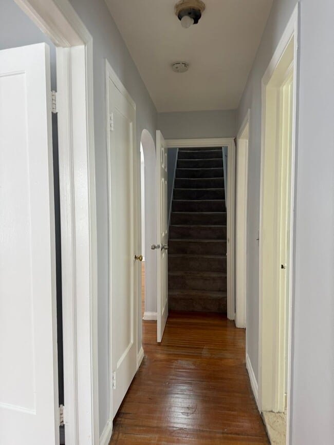 Building Photo - HOUSE CLOSE TO EVRYTHING YOU NEED.THIS HOME IS A MUST SEE!!!