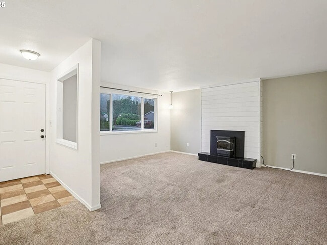 Building Photo - 2313 NE 156th Ave