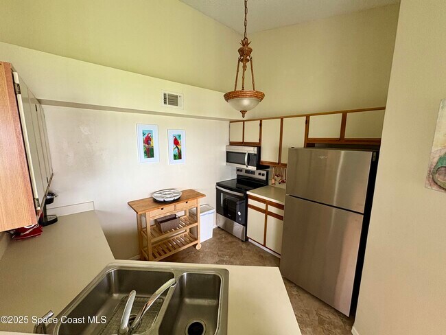 Building Photo - 7240 US-1