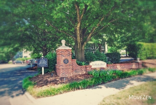 Building Photo - 1221 Westview Ln