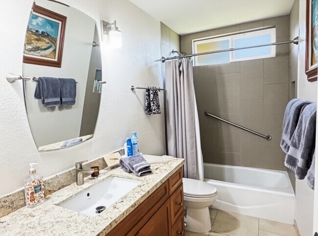 Building Photo - 48983 Canyon Crest Ln