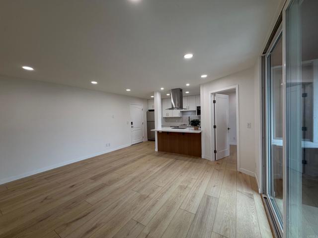 Building Photo - 860 Turquoise St