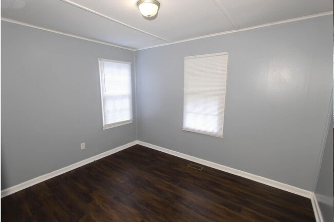 Building Photo - 934 Bluebird Rd