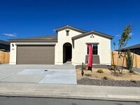 Building Photo - Newer Home in Fernley For Rent
