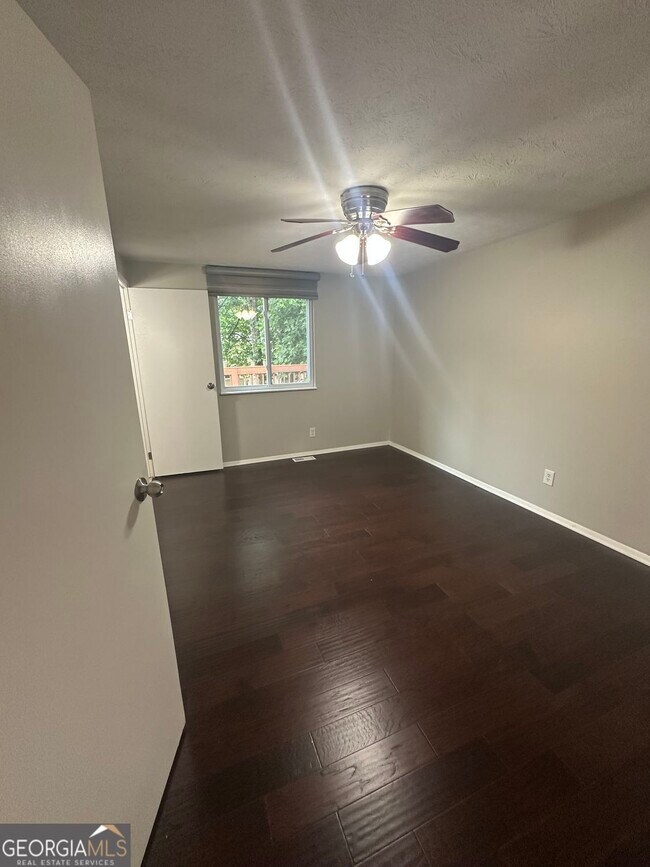 Building Photo - 2205 Mill Wood Ct NW