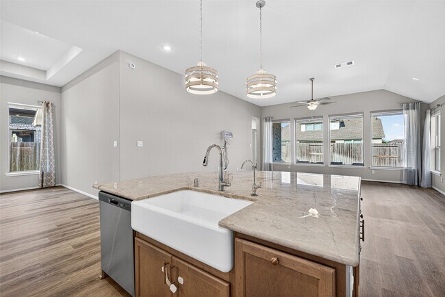 Building Photo - 10406 Talitha Trl
