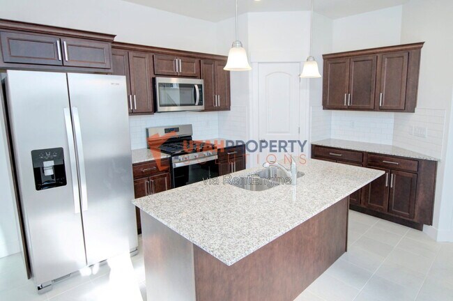 Building Photo - 1731 Jadeite Ln