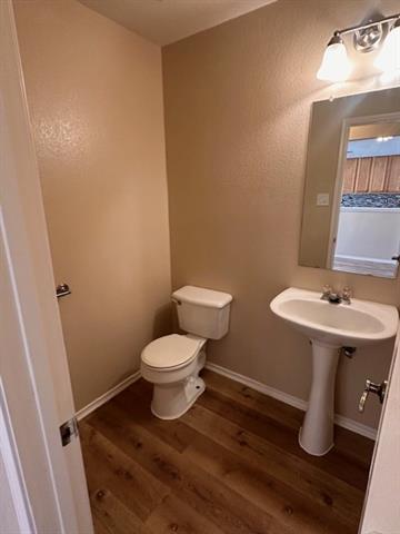 Building Photo - 5880 Crestview Dr