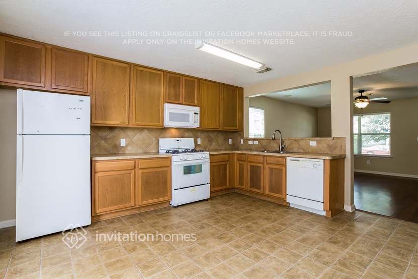 Building Photo - 3622 Fuller Bluff Dr