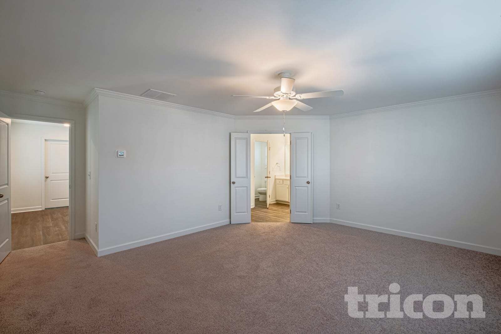 Building Photo - 132 E Rdg Wy