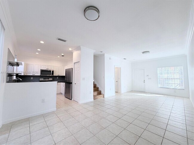 Building Photo - 792 NW 170th Terrace