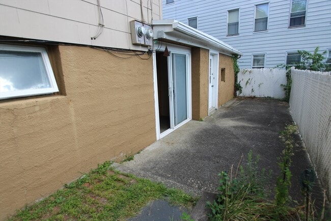 Building Photo - 23 Liscomb St