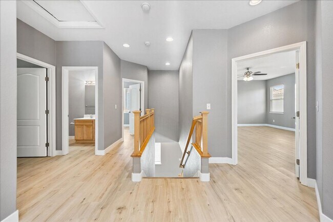 Building Photo - 5457 Shennecock Way