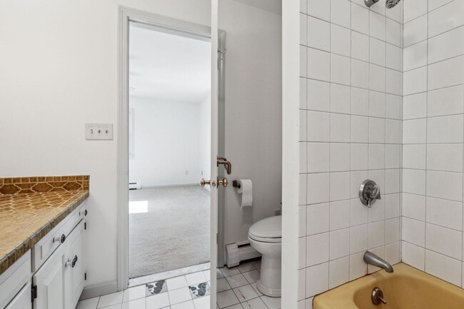 Building Photo - 17 Hillside Rd