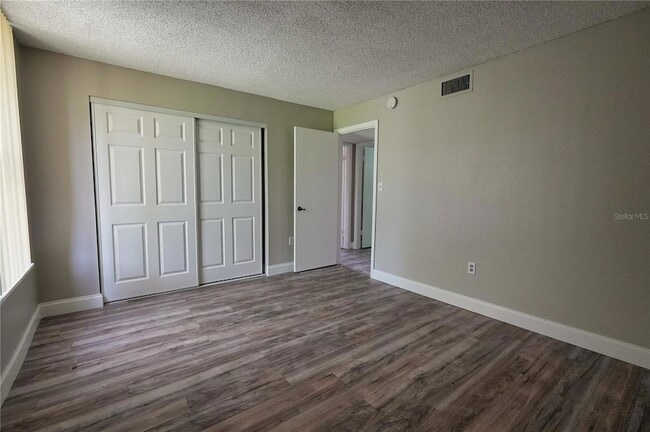 Building Photo - 512 Orange Dr
