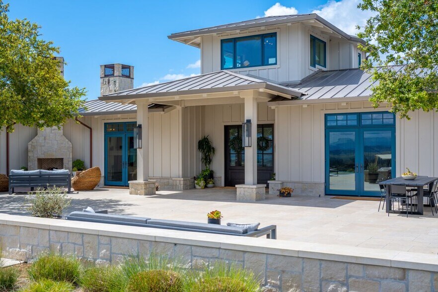 Building Photo - 2111 Random Oaks Rd