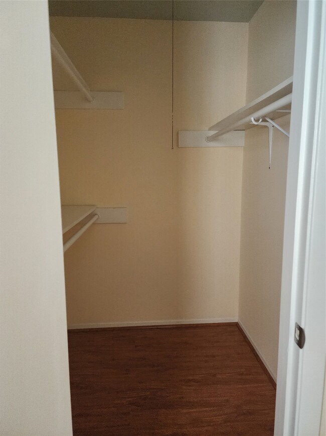 Building Photo - 9110 Grape St