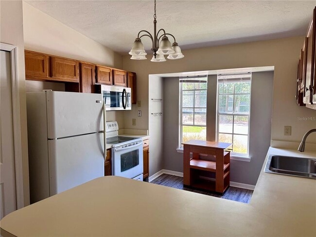 Building Photo - 329 NW 48th Blvd