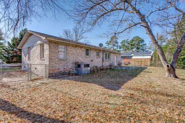 Building Photo - Updated 3/1 in Blythewood