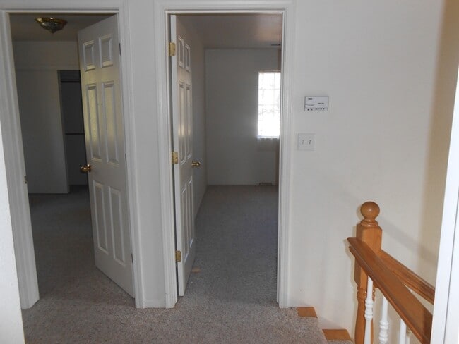 Building Photo - $500 MOVE IN SPECIAL OFF FIRST MONTHS RENT.
