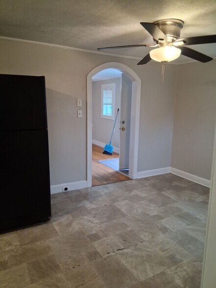 Building Photo - 203 Kensi Dr