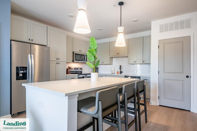 Building Photo - 100 Wilton Cir