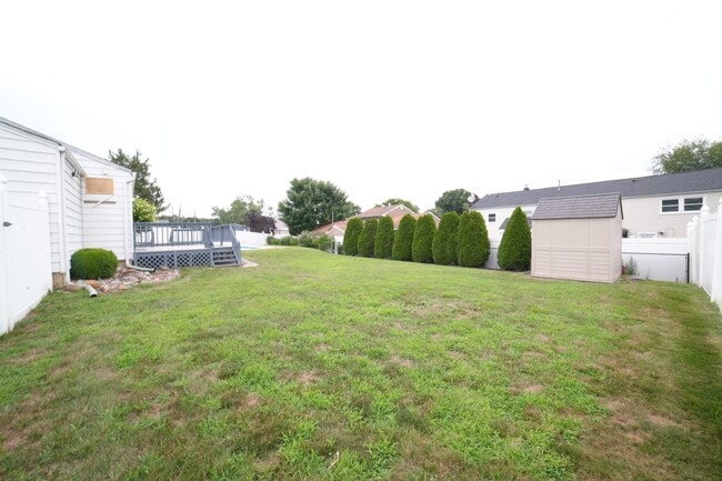 Building Photo - 41 Herbert Ave