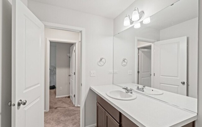 Building Photo - Like-New Amazing 4 bedroom property in Sultan, WA