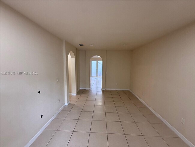 Building Photo - 9572 SW 169th Pl