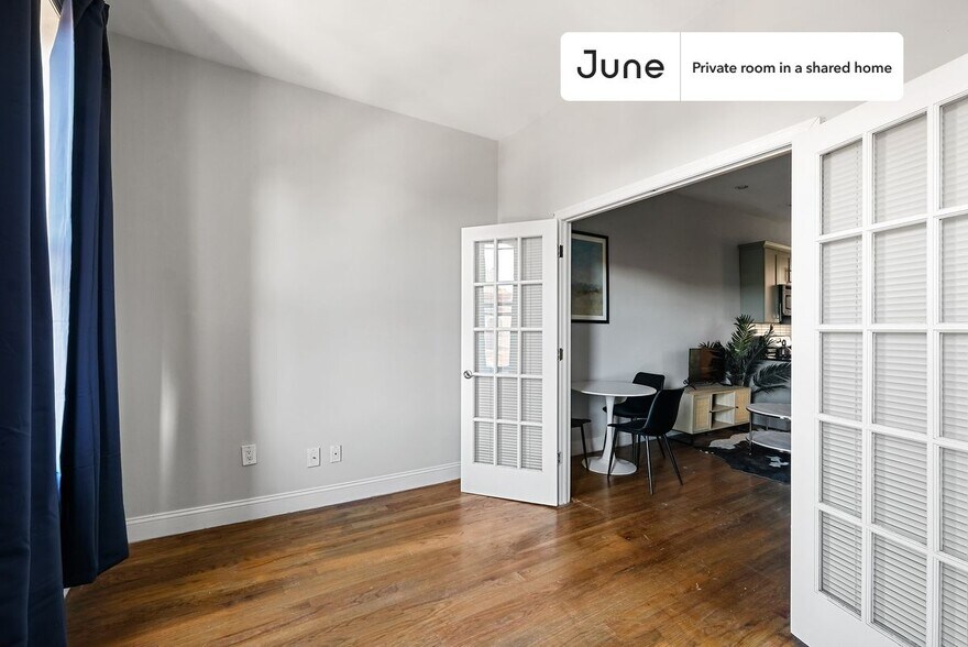 Building Photo - Room in Shared 4 bed/1 bath home