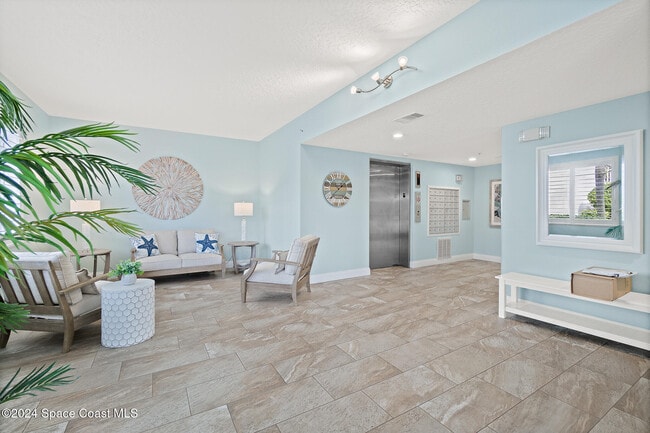 Building Photo - 8700 Ridgewood Ave