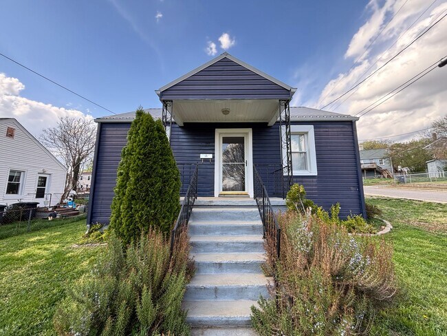 Building Photo - $500 OFF first months rent********950 Morgan Avenue -One Level Living with 2 bedrooms and 2 baths