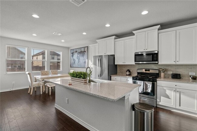 Building Photo - 158 Yellowbark St
