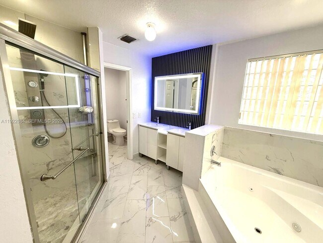 Building Photo - 9352 SW 155th Ave