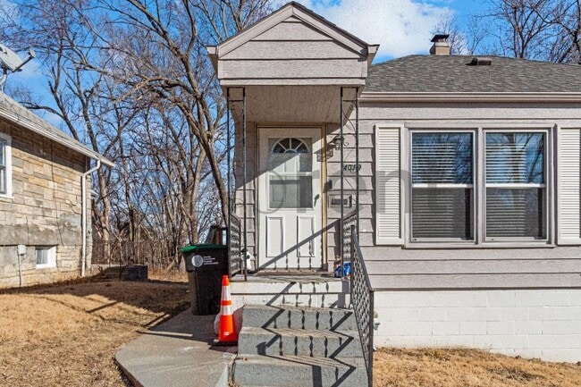 Building Photo - 4019 N 44th St