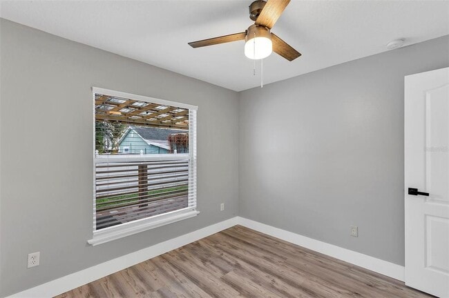 Building Photo - 7686 Pine Fork Dr